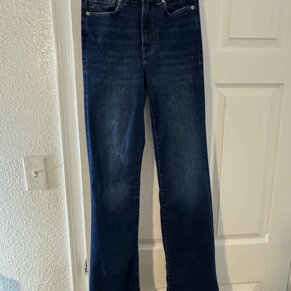 Good American Always Fits Good Classic Bootcut Jeans - Picture 3 of 6